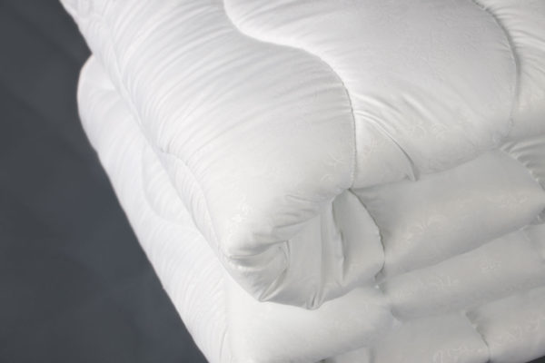 IMG 0250 600x400 - ОДЕЯЛО СИЛИКОНОВОЕ ОБЛЕГЧЕННОЕ MIRTEX MICROFIBER/SILICONE LIGHT